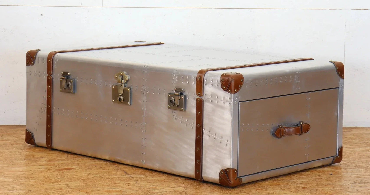 Trunk Coffee Table with 2 Drawers